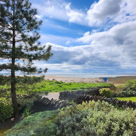 Coastal Apartment With Beach On Your Doorstep! Llanelli Kültér fotó