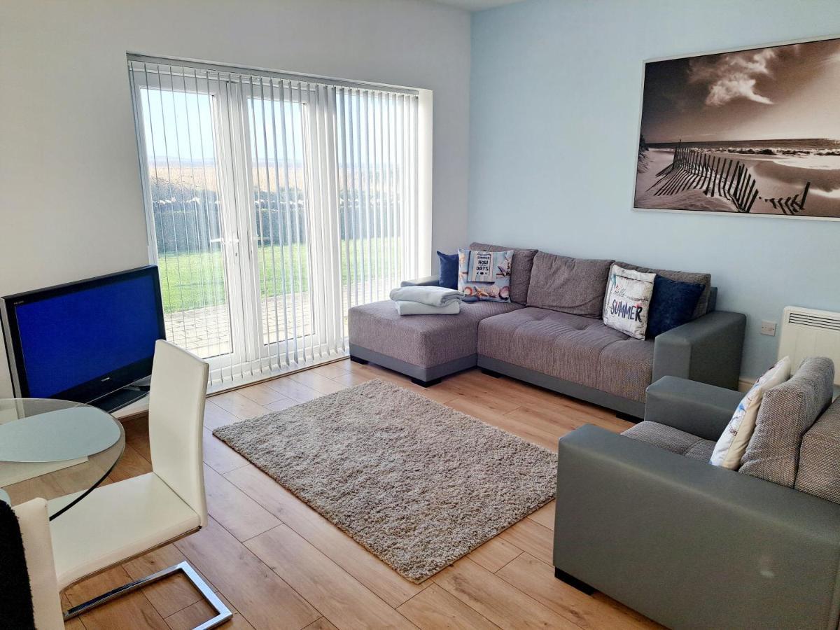 Coastal Apartment With Beach On Your Doorstep! Llanelli Kültér fotó