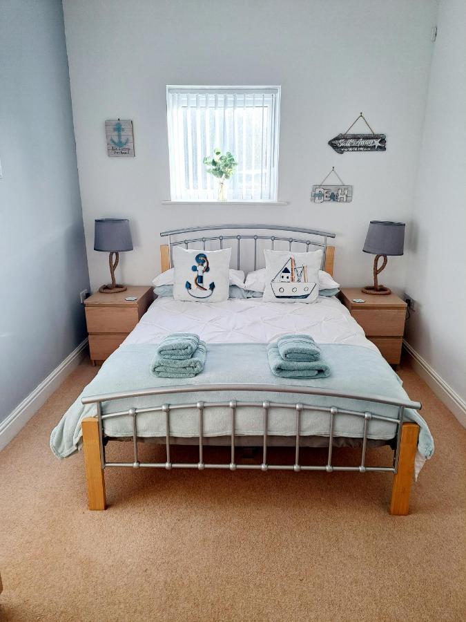 Coastal Apartment With Beach On Your Doorstep! Llanelli Kültér fotó