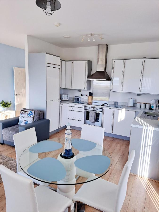Coastal Apartment With Beach On Your Doorstep! Llanelli Kültér fotó