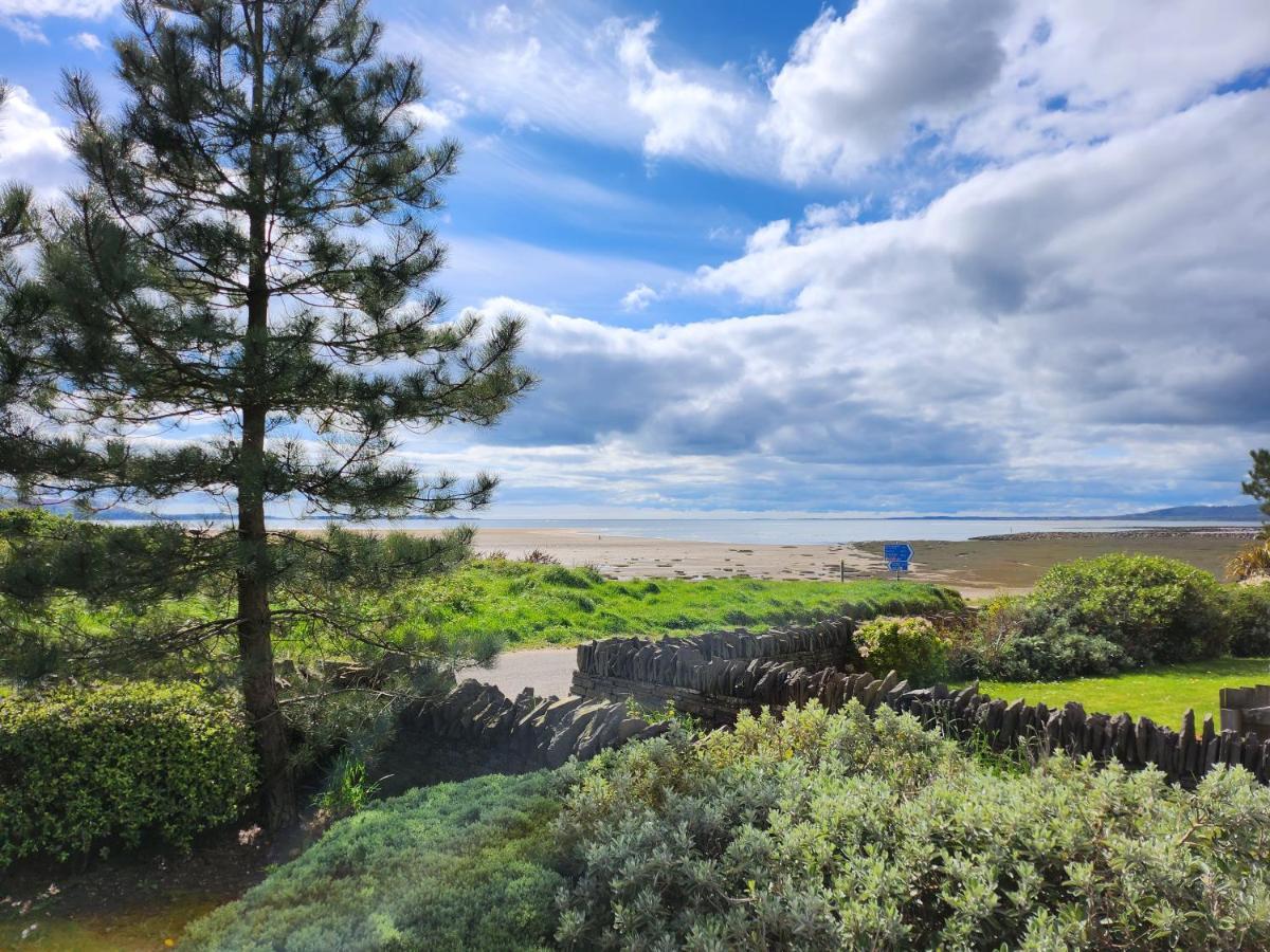 Coastal Apartment With Beach On Your Doorstep! Llanelli Kültér fotó